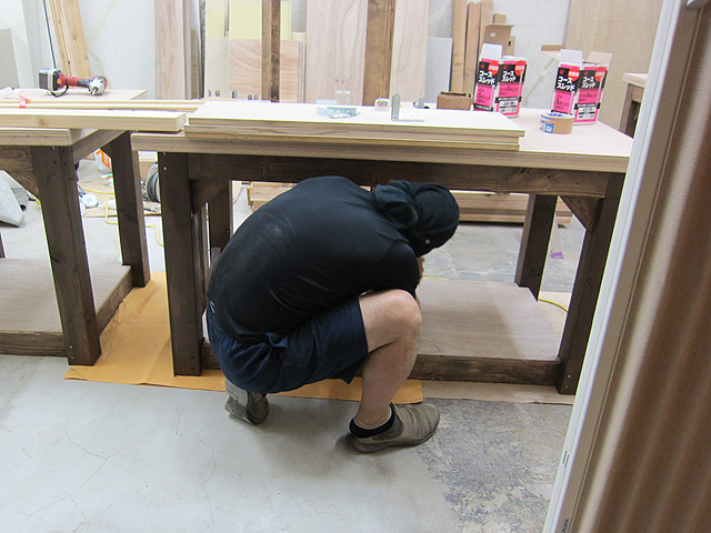 作業台製作中