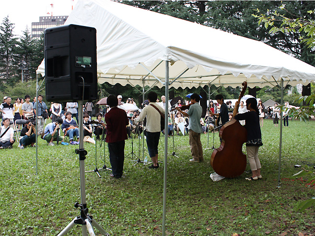 公園内3