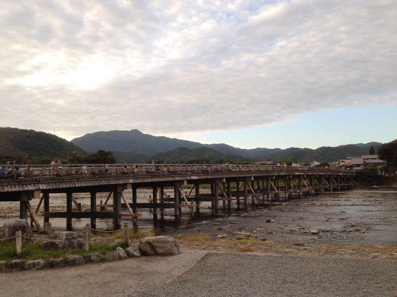渡月橋の夕暮れ