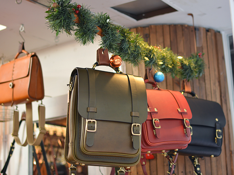 FACTORY SHOP 店内