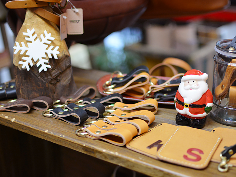 FACTORY SHOP 店内