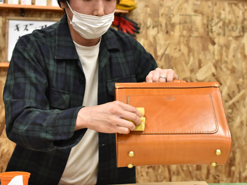 オンラインショップインスタライブ(山木)たる型2wayショルダーバッグ(A-20)の手入れ
